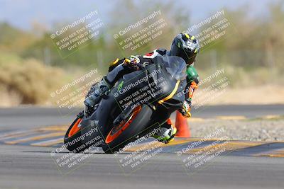 media/Nov-05-2022-SoCal Trackdays (Sat) [[f8d9b725ab]]/Turn 2 (1120am)/